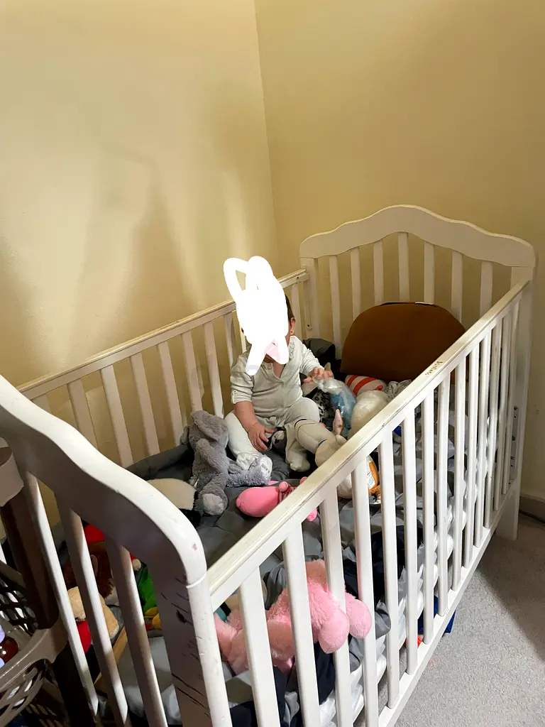 baby crib