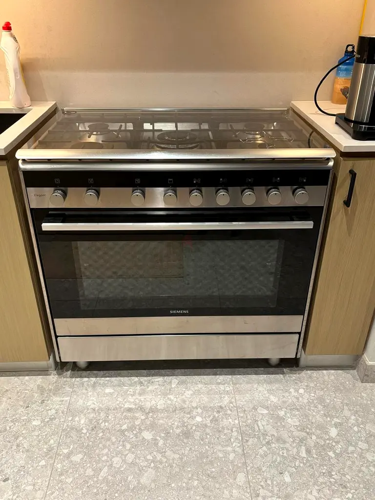 Siemens Full Gas Cooker with 5 Burners and Oven Stainless Steel