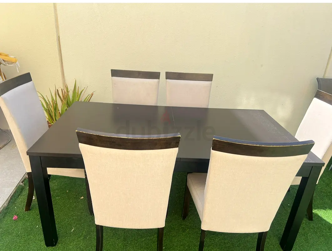 Dining Table chairs mirror