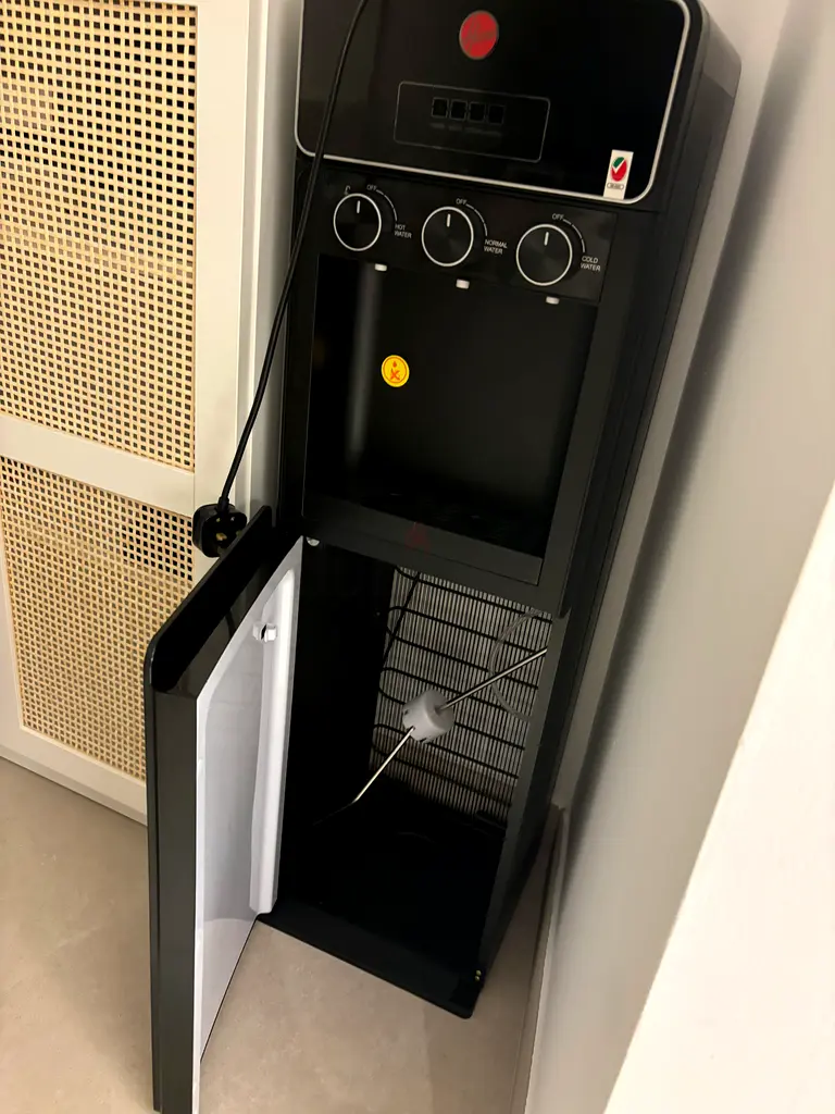 Water dispenser/cooler