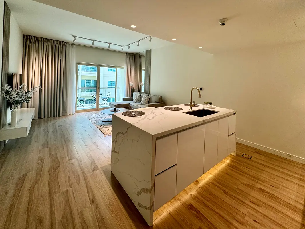 Apartment Fully Furnished Luxury Upgrades Rented Dubai