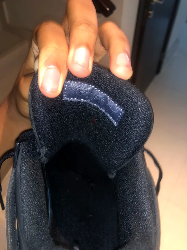 Jordan 4s black cats size 43