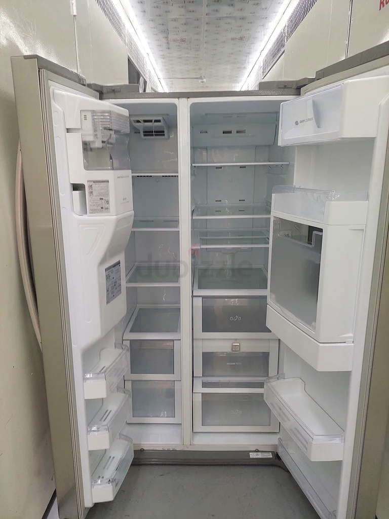 Lg latest model side by side refrigerator with water dispenser ice