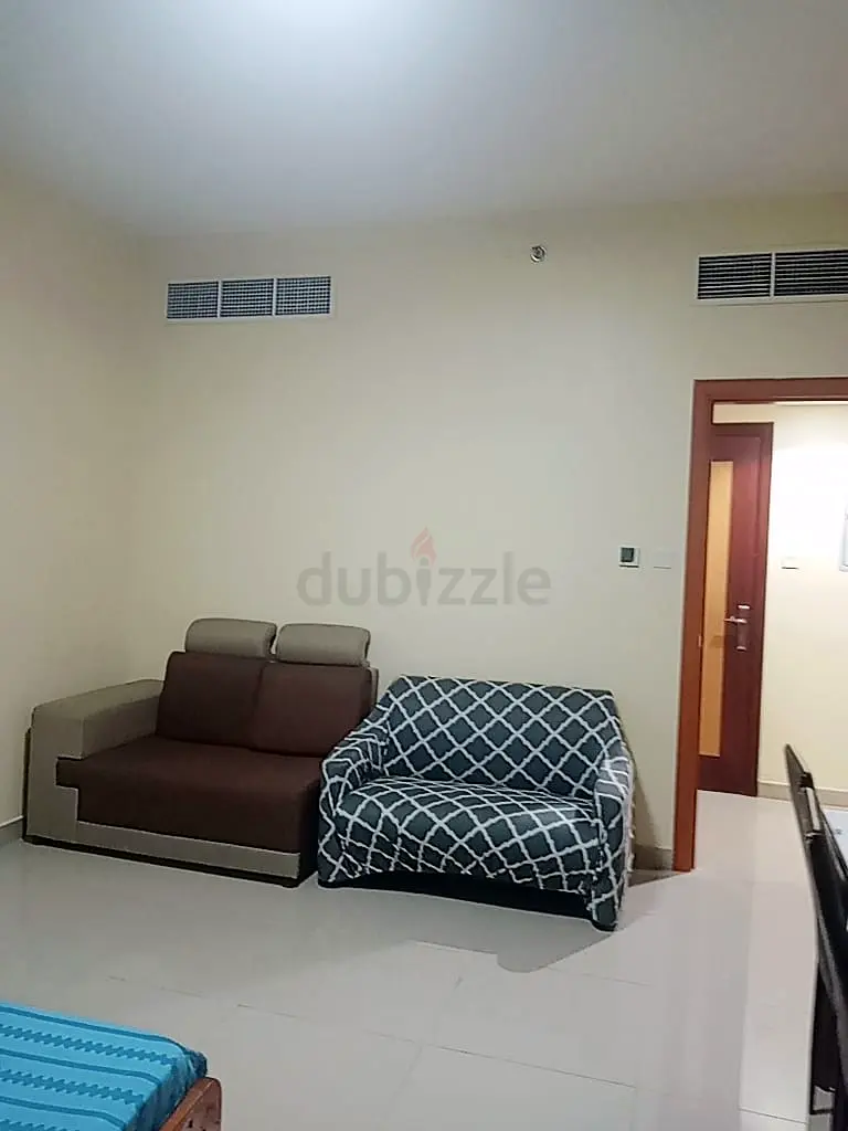 Apartment Shairing flat available Umm al Quwain