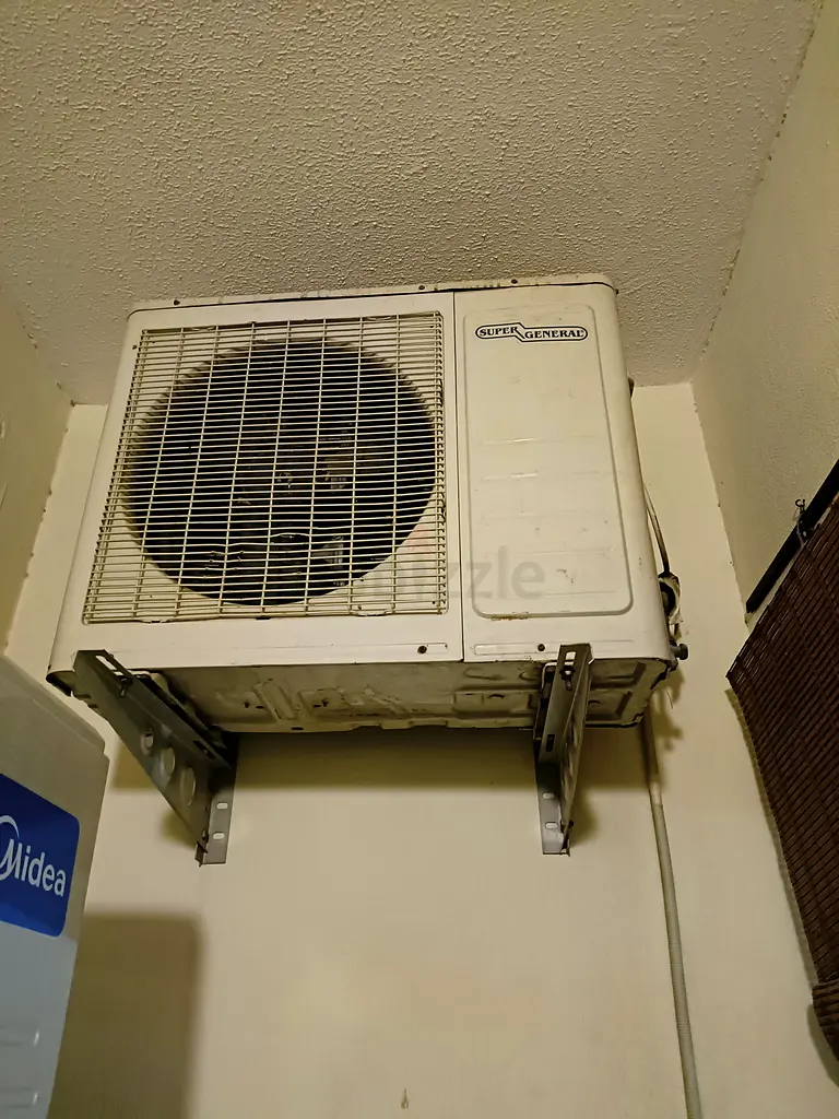 Air Conditioner With Compressor