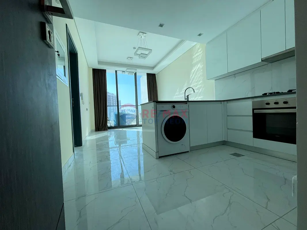 Apartment BEST PRICE BRIGHT & AMP SPACIOUS SWIMMING POOL VIEW