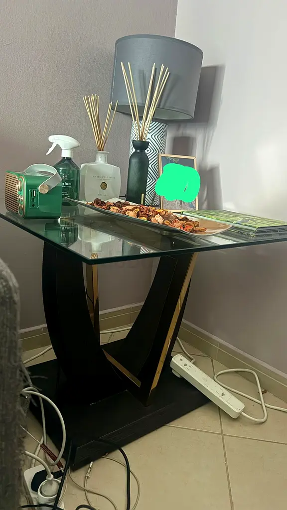 Coffee table and side table