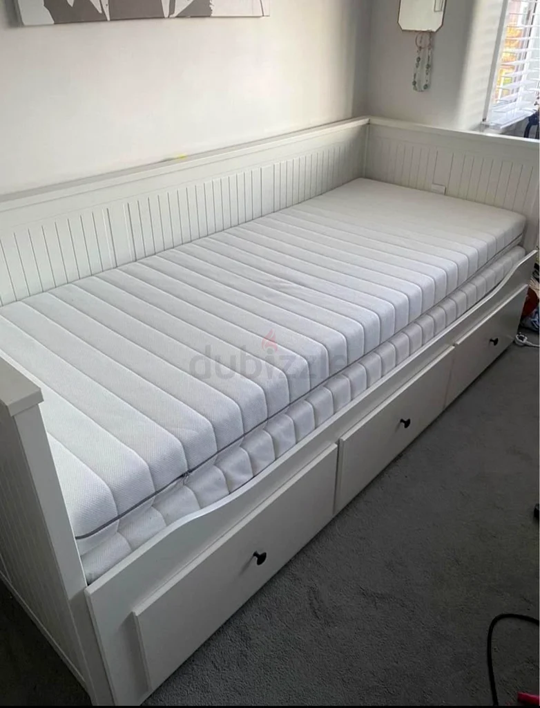 Ikea hemnes day bed with mattress