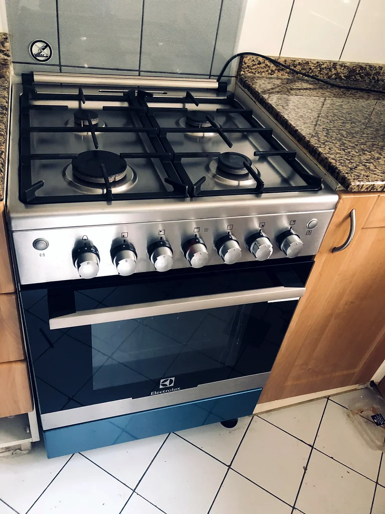 Electrolux Gas Stove 60Cm 4 Burners Automatic ignition FREE DELIVERY