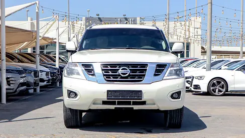 V6 Gcc first owner installment zero down payment