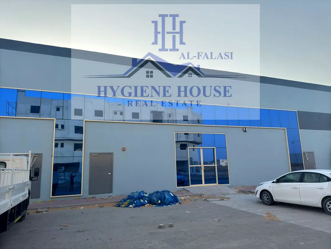 Warehouse Commercial warehouse modern industrial area um Al Quwain