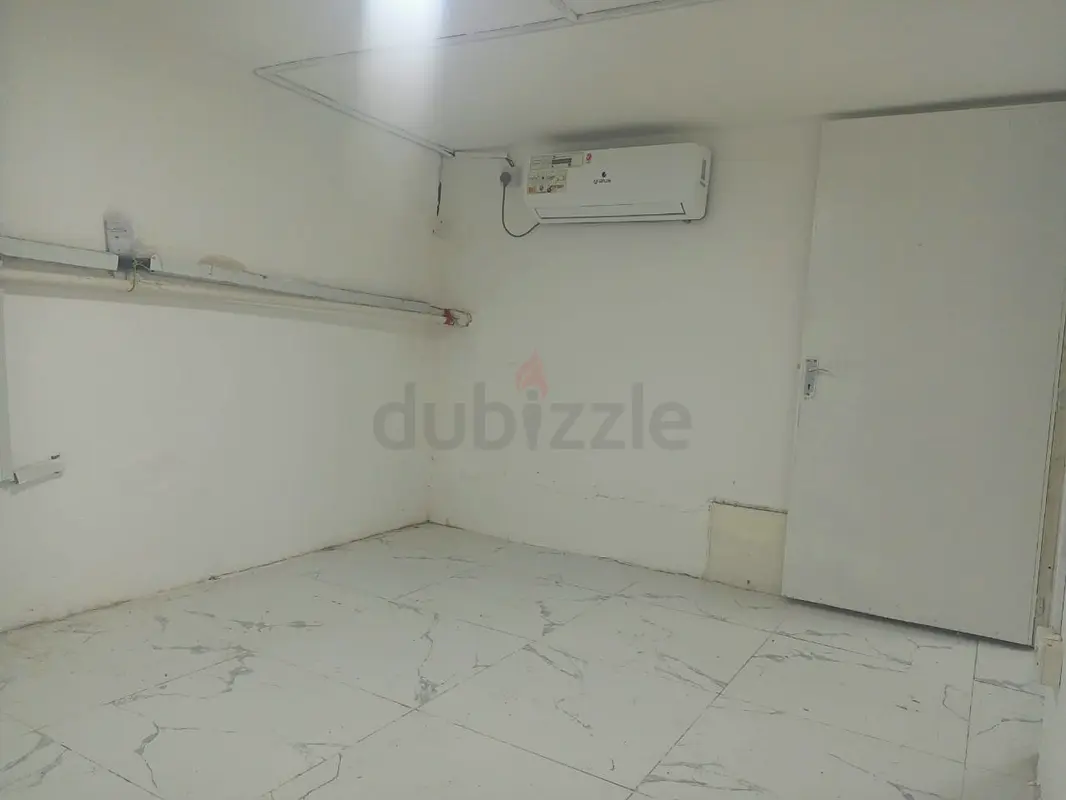 Apartment Executive Bachlor Room Available for Rent Abu Dhabi