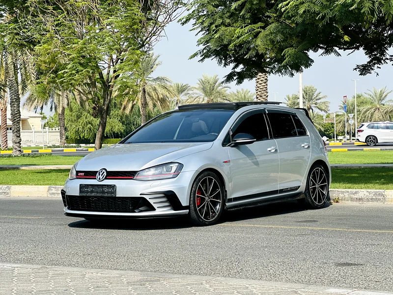 VOLKSWAGEN GTI CLUP SPORT GCC SPACE MODEL 201763151842423809111