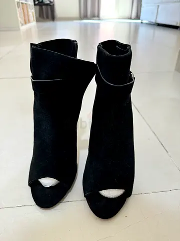 BCBG Generation open toe black suede bootie
