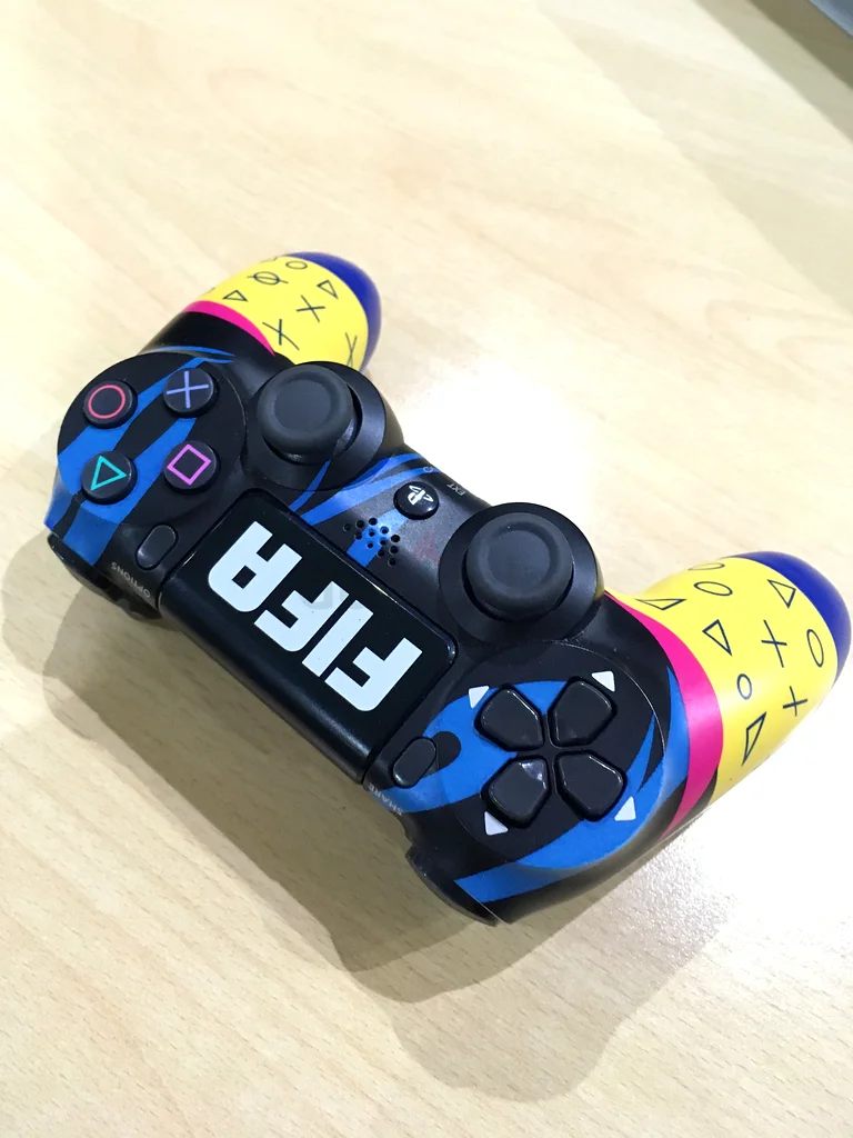 صدمات PS4 الباهتة63232652810626114