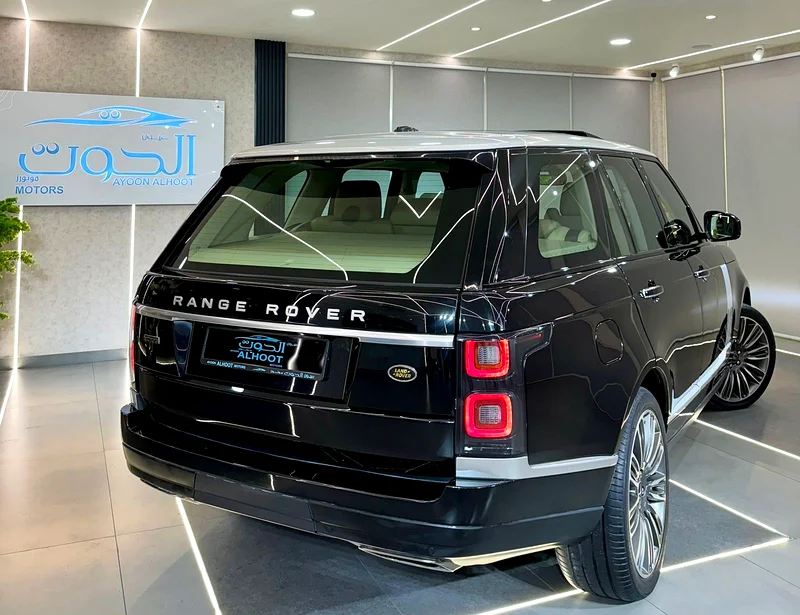 AUTOBIOGRAPHY SUPERCHARGED RR VOGUE V8 || TOP RANGE F.S.H || GCC || ACCIDENT-FREE63232138554370113