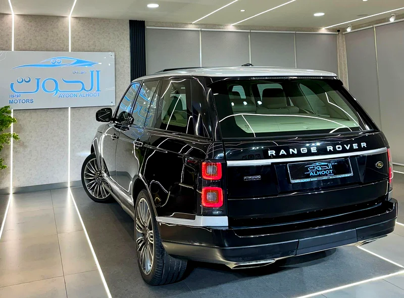 AUTOBIOGRAPHY SUPERCHARGED RR VOGUE V8 || TOP RANGE F.S.H || GCC || ACCIDENT-FREE63232138554370112