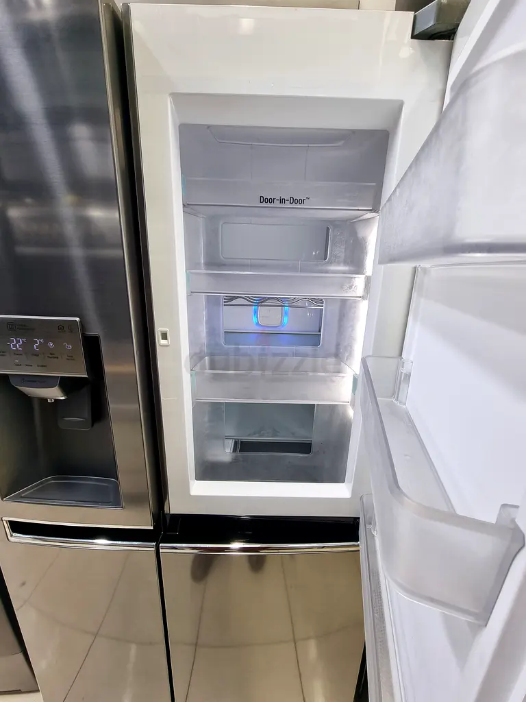 LG 700 liters French Door Refrigerator Hygiene French TM shinu steel