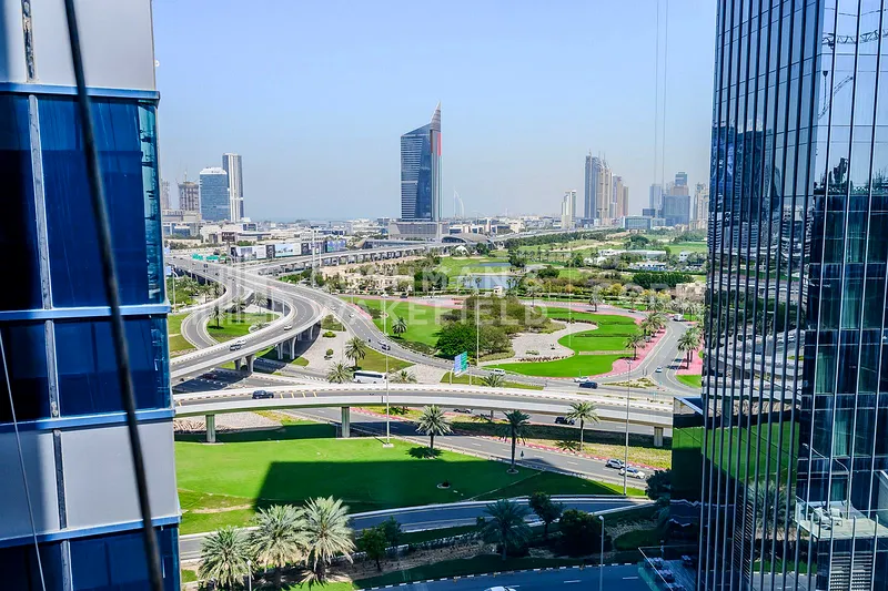 Office Fully Fitted With Partitions Office in Jumeirah Bay X3 for Rent