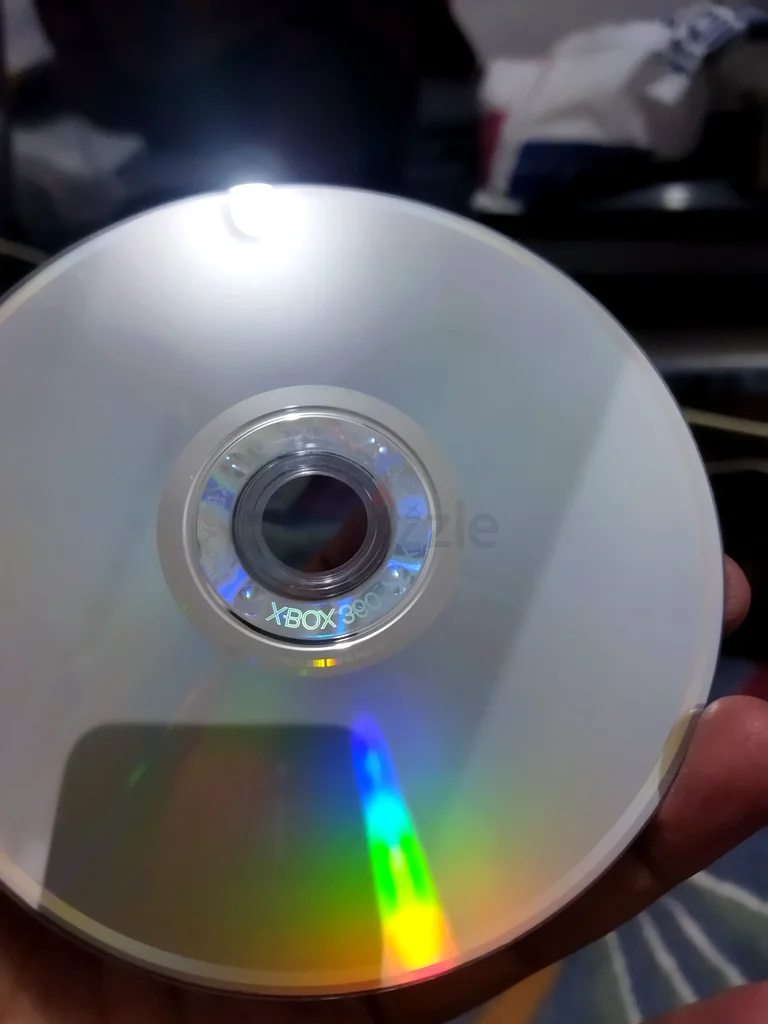 جهاز Xbox 360 بحالة ممتازة مع لعبة PES 201863228308646402111