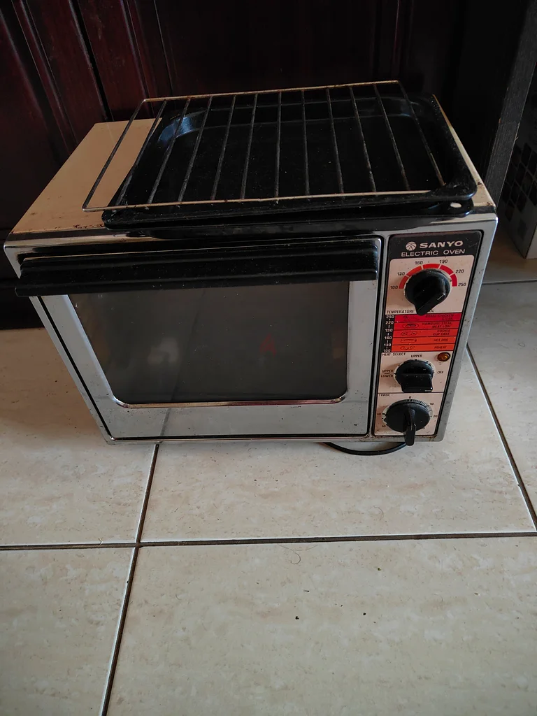 Small sanyo oven dh 50