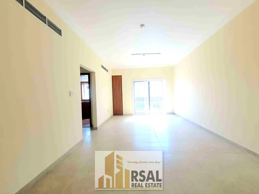 Apartment 2Bhk Apartment Muwaileh Area Full Family building