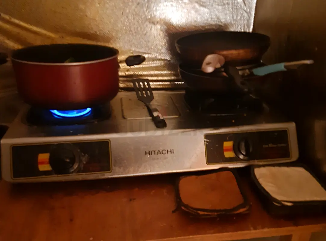 Gas cylinder with stove for sale