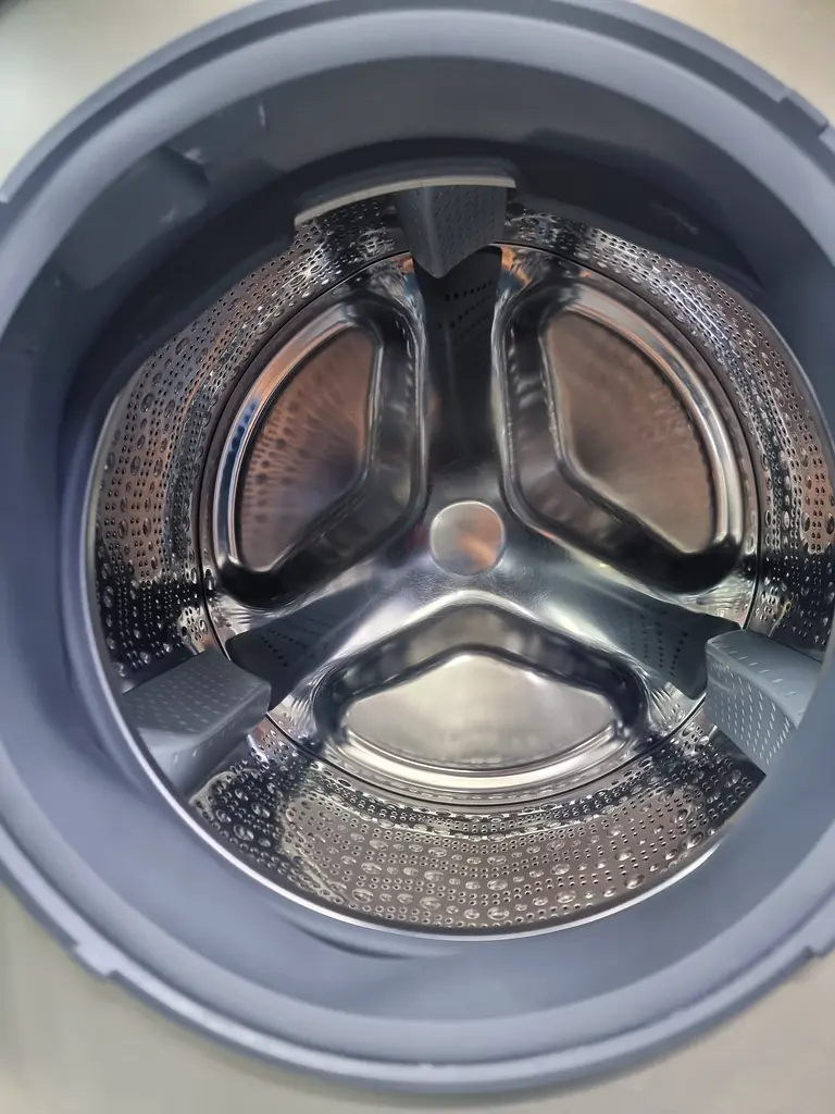 Bosch Serie 8 9 KG Front Load Washing Machine Silver