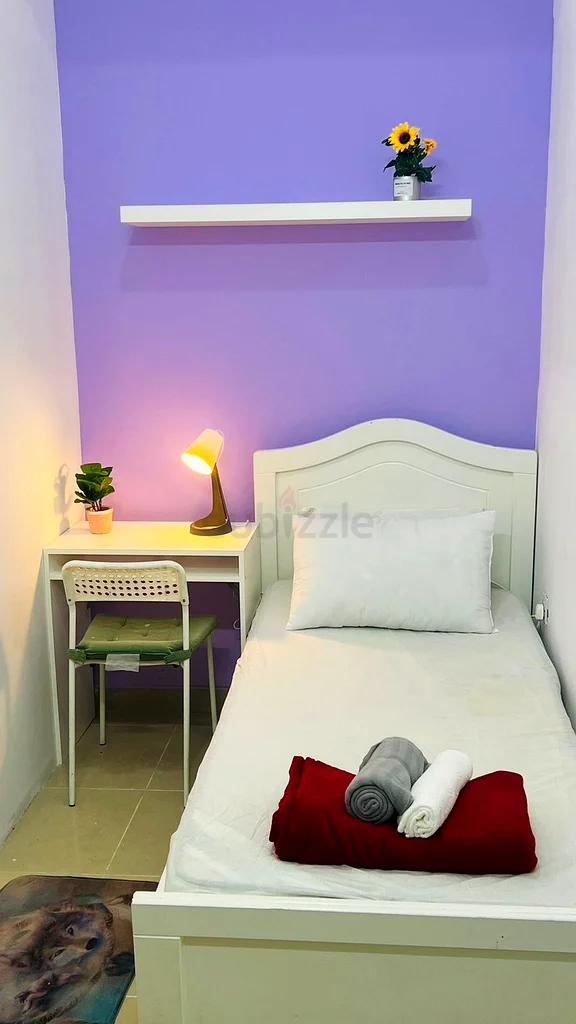 Apartment Partition Room For Rent in Barsha heights Dubai