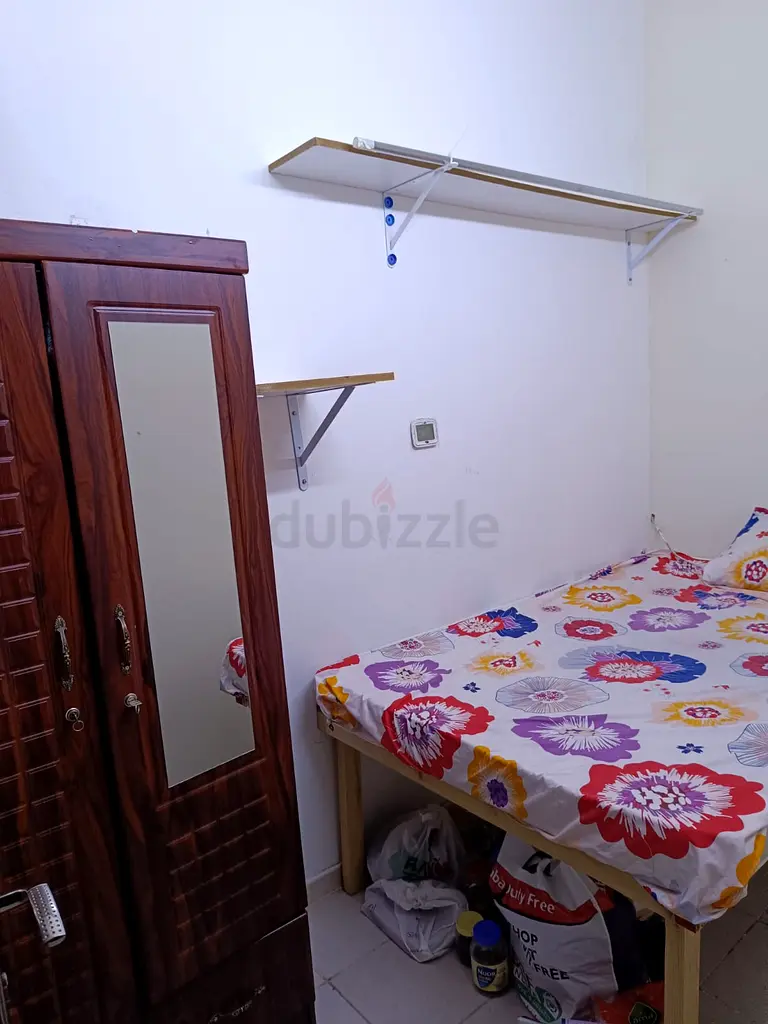 Apartment discovery garden street 5 partition available for couples