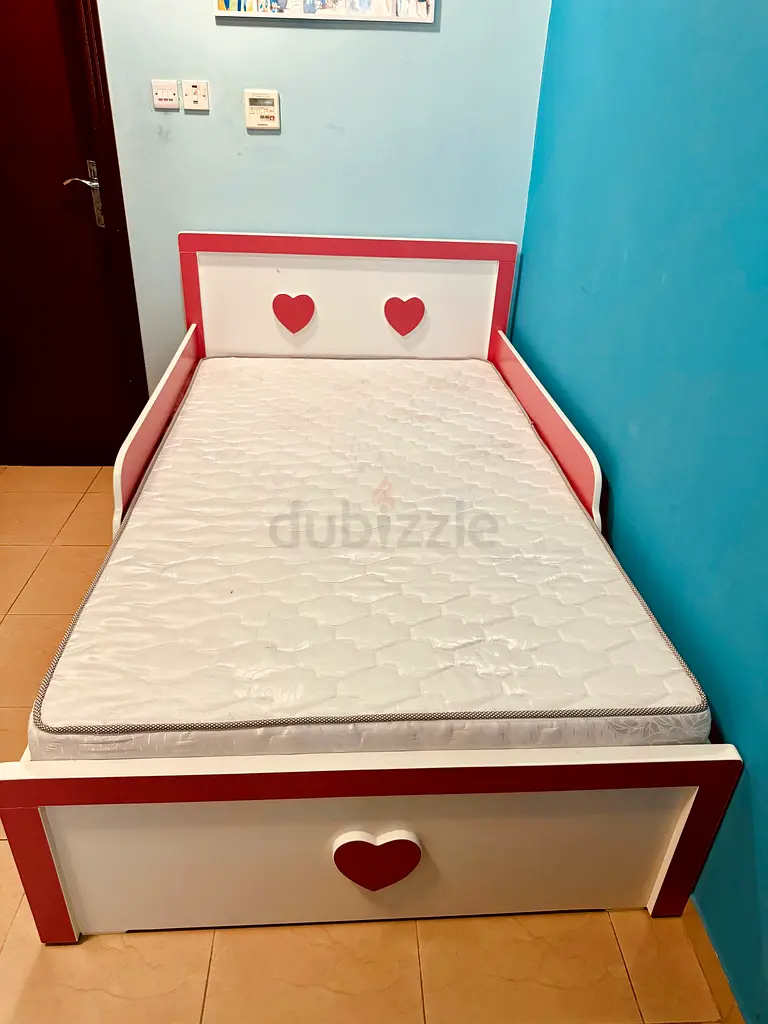 Single Coat and Bed for immediate Sale
