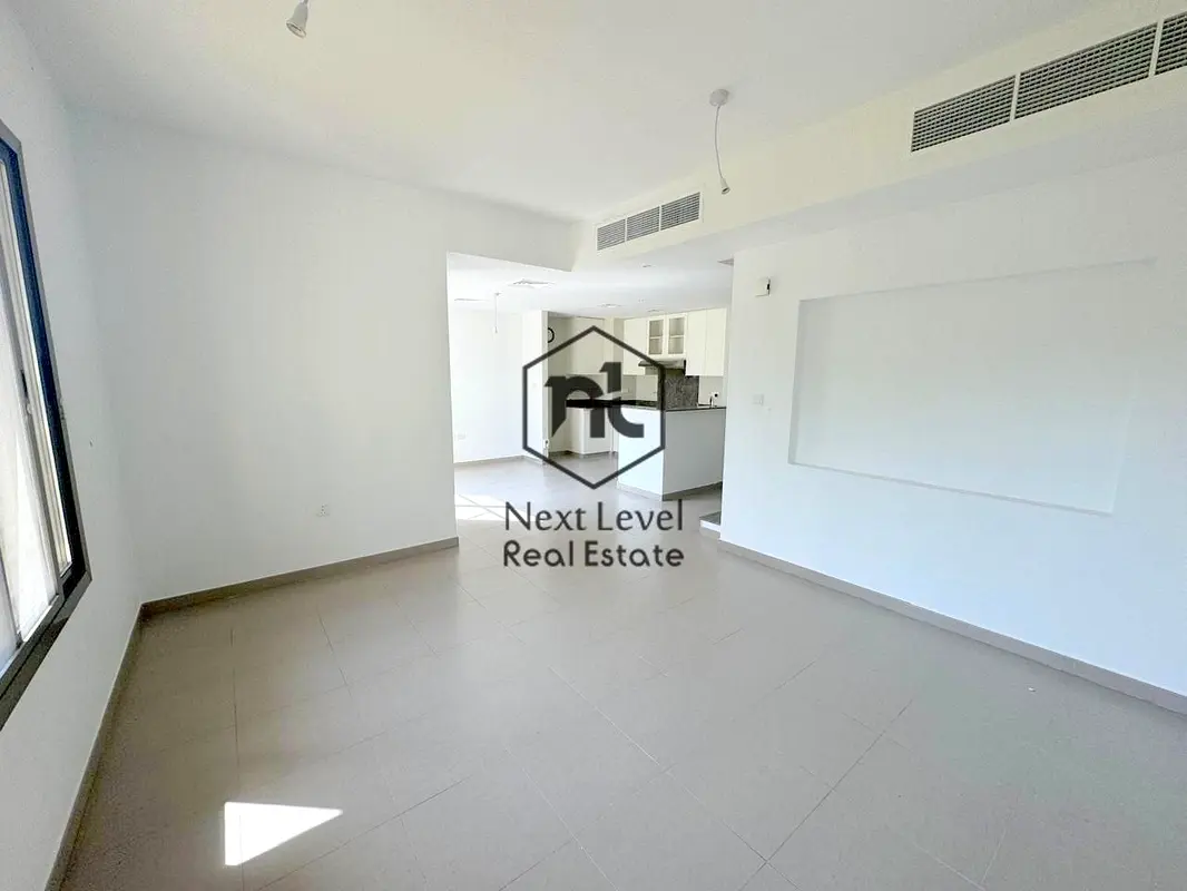 Townhouse SINGLE ROW POOL AND PARK LANDSCAPED GARDEN 3 BED+MAID