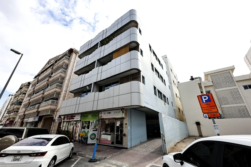 Apartment Hot Deal Cheapest One Bedroom Available in Karama