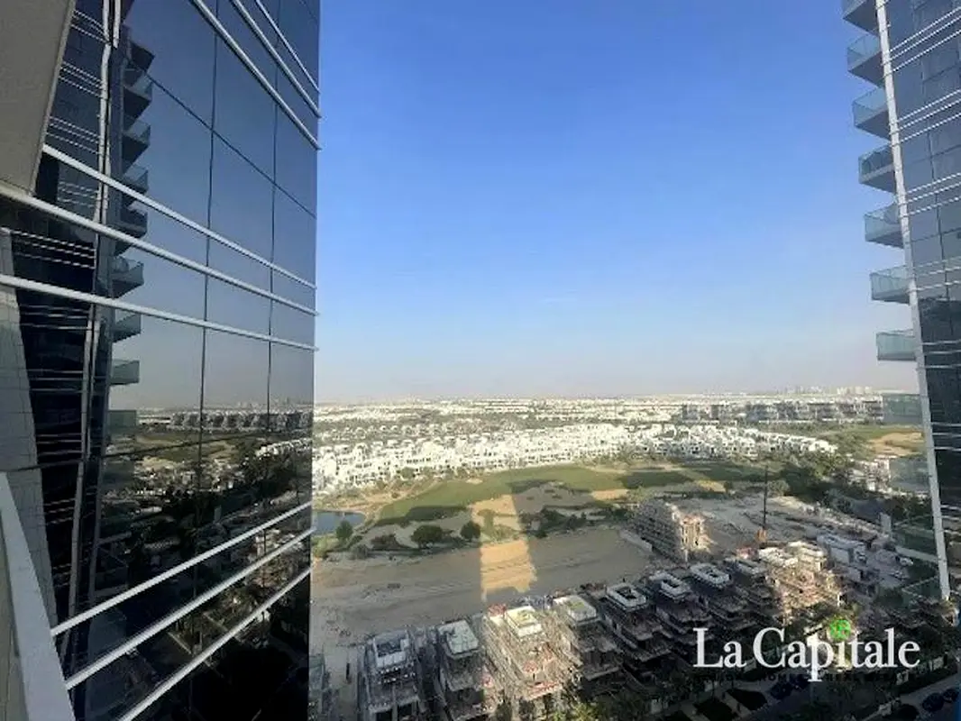 Apartment Fully Furnished Spacious Golf View Vacant Dubai