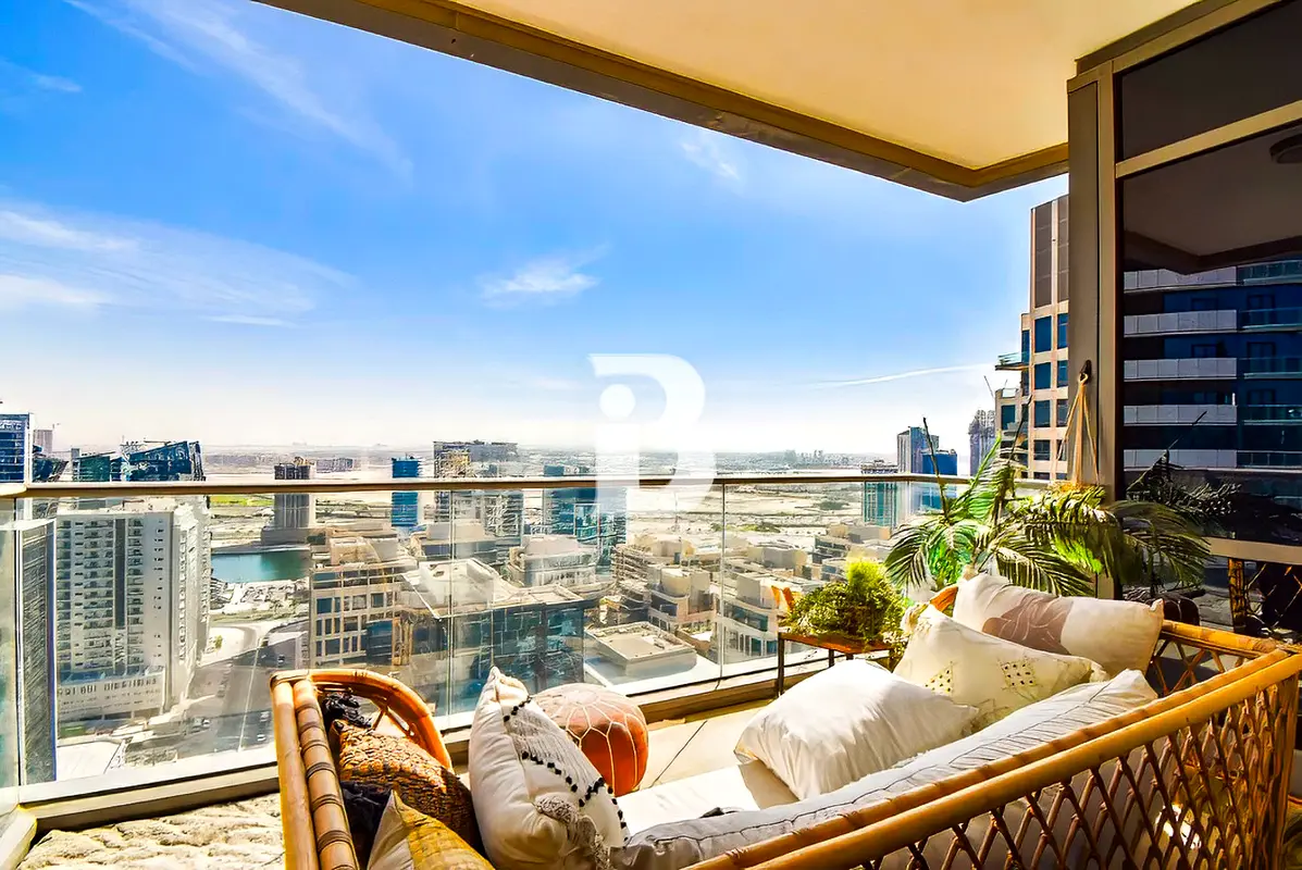 Apartment High Floor Panoramic views Chiller free Dubai