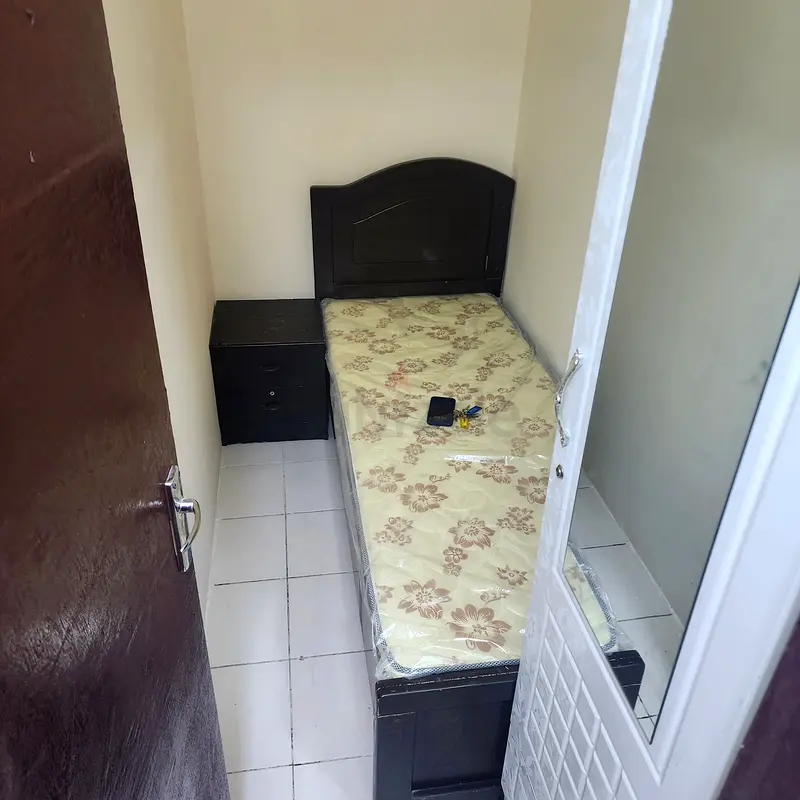 Apartment partition for rent burjman Metro Station exit 4 Dubai