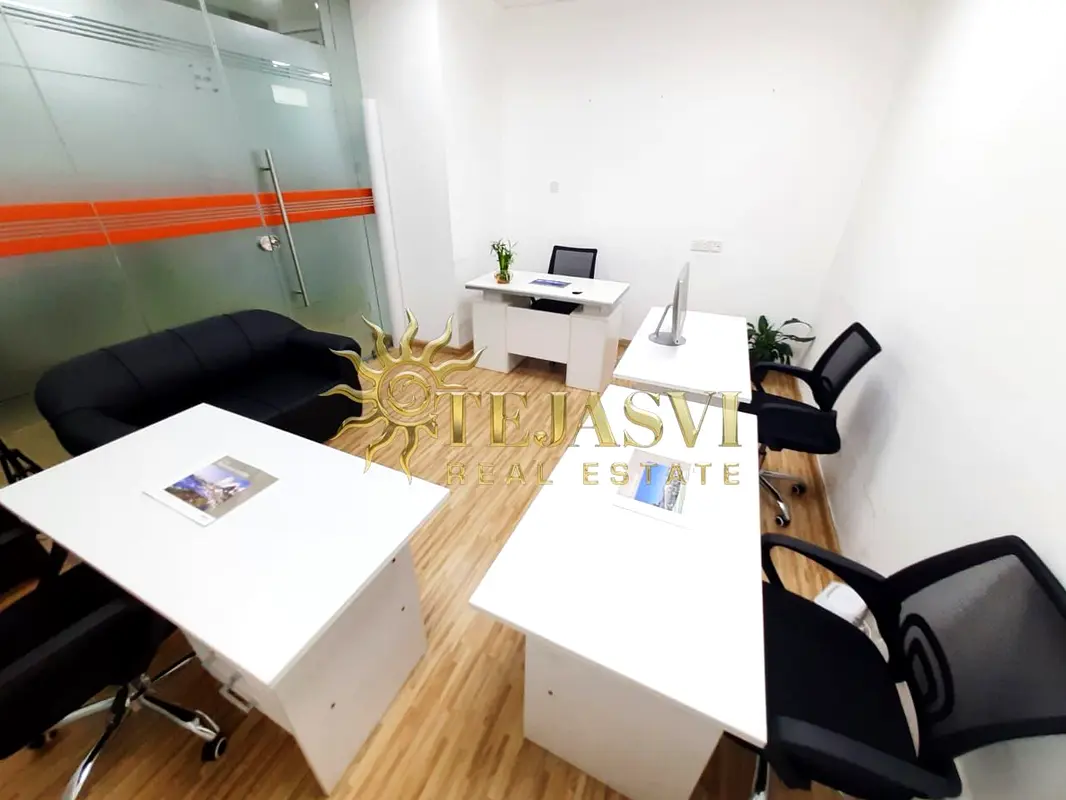 Office Beautiful Office Direct from Landlord Near to Metro Station
