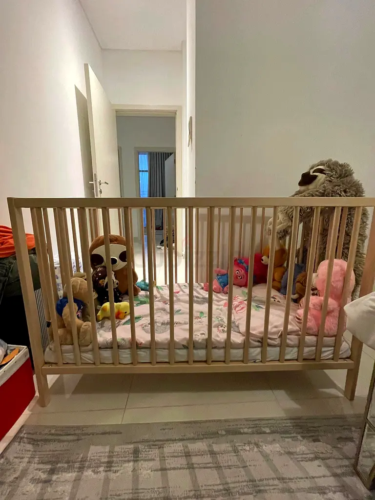 Ikea baby crib with mattress