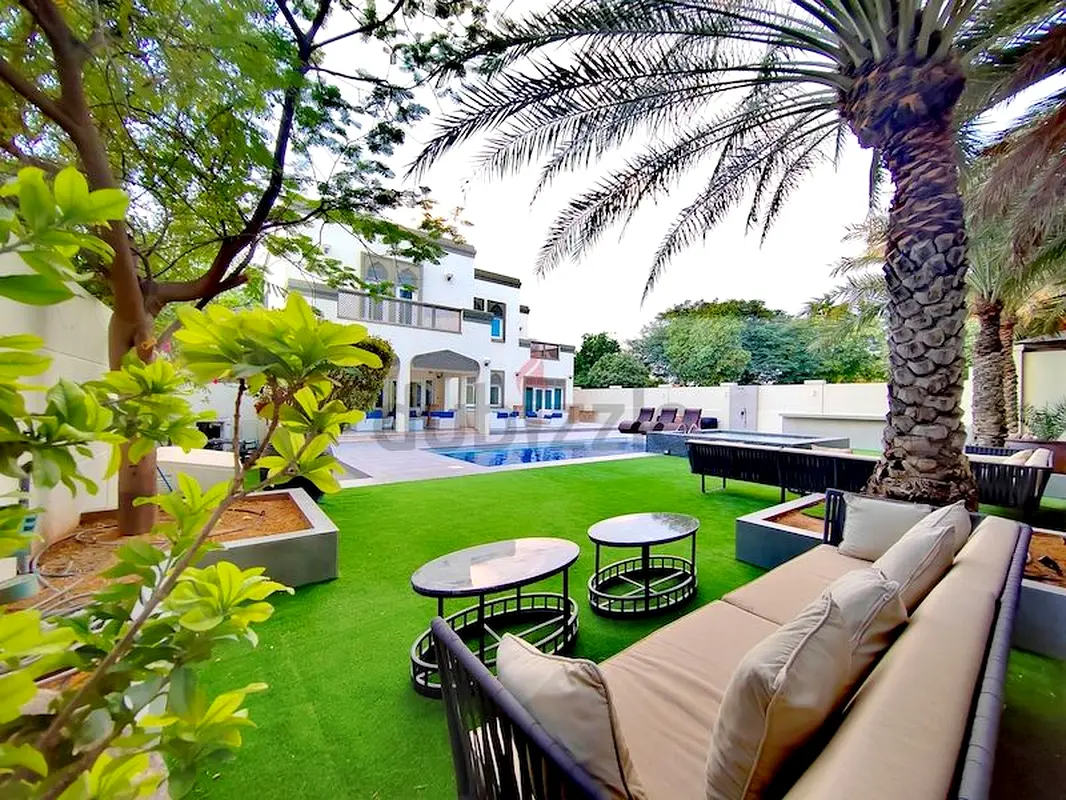 Villa Royal Glory Pool Villa on Dubai Marina Dubai