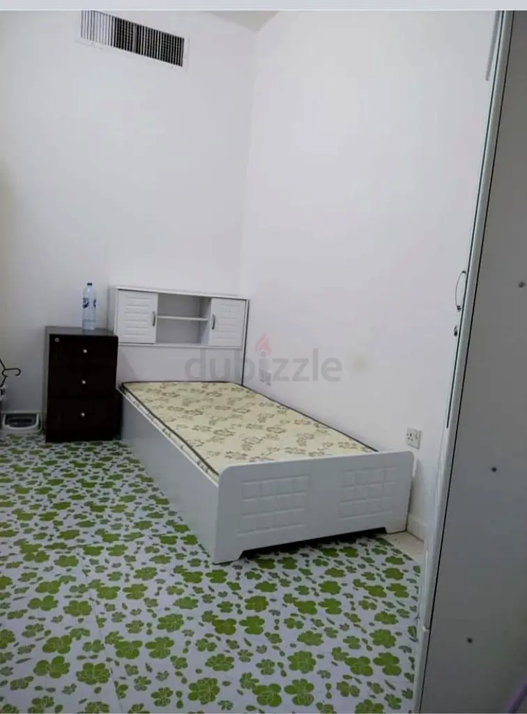 Apartment Partition Room for Rent in Electra street(Asian only
