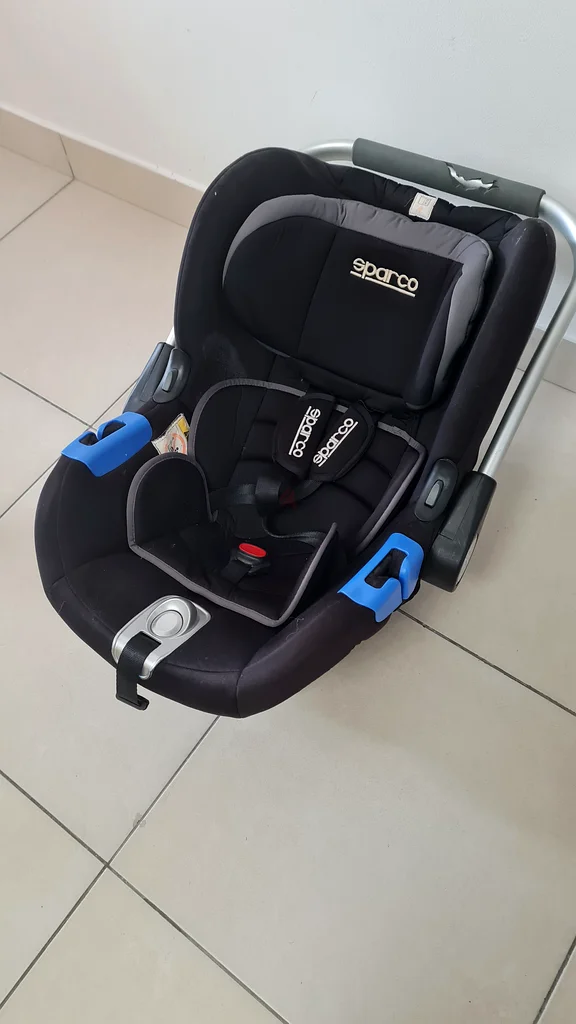 Baby car seat