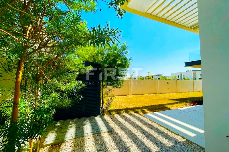 Villa Single Row Vacant Corner Villa 2 Payments Abu Dhabi