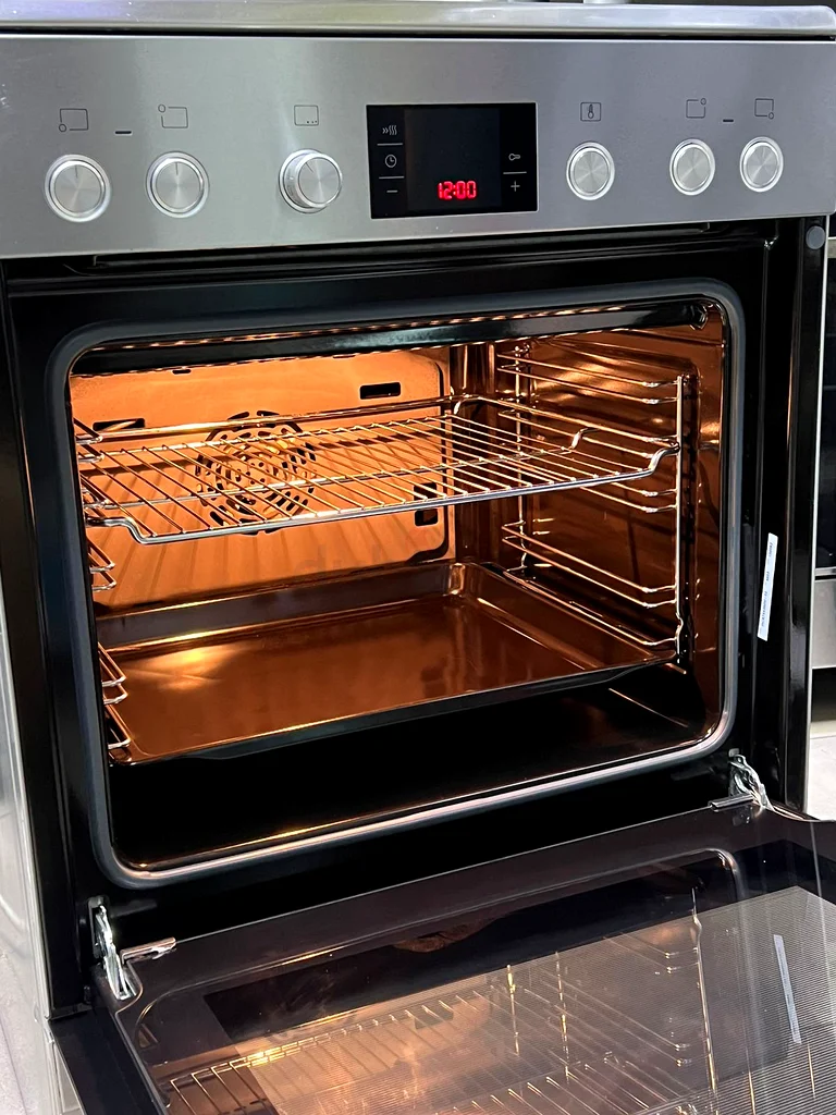 Bosch latest model full electric ceramic 4 hobs oven fan digital timer