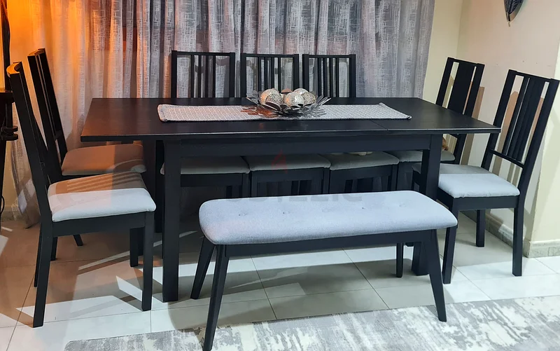 Extendable dining table with 7 chairs and bench IKEA like new
