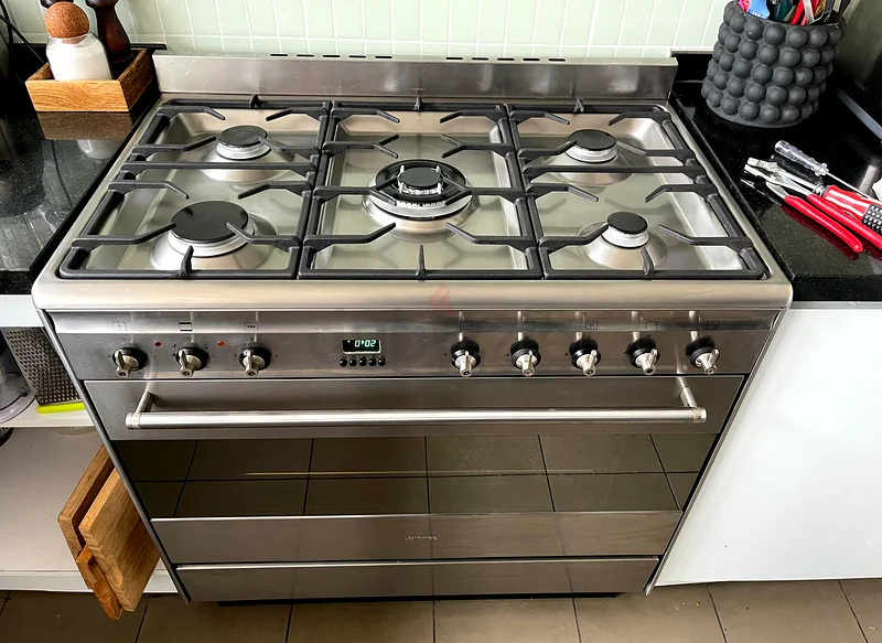 SMEG Italian Dual fan Top gas oven electric COOKING Range size 90cm