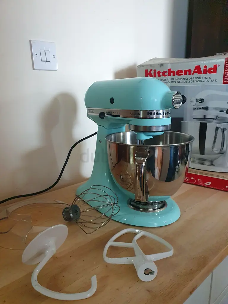 Kitchen Aid 4.7 L Stand Mixer As NEW