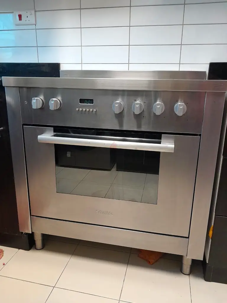 Electric Cooking Range / Oven