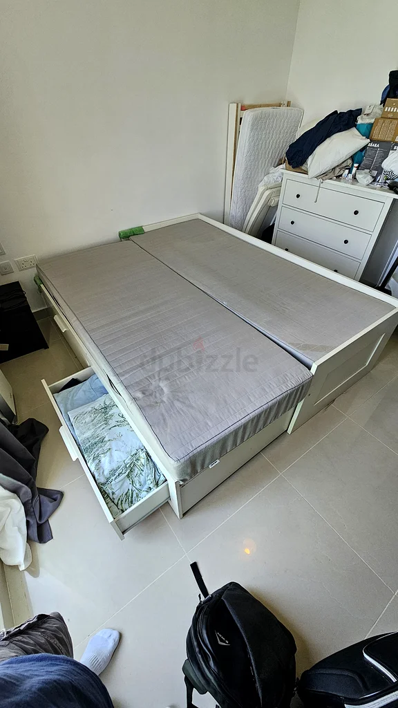 IKEA converting bed with mattress