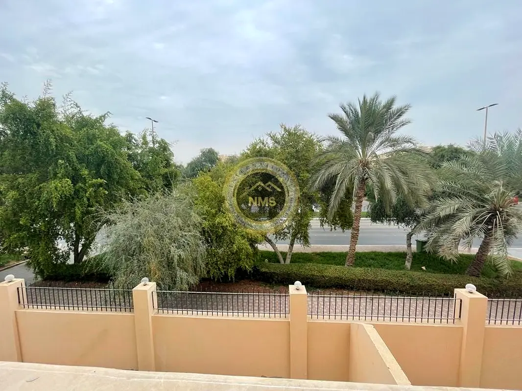 Apartment Extensive Studio with Free ADDC No Commission Direct from