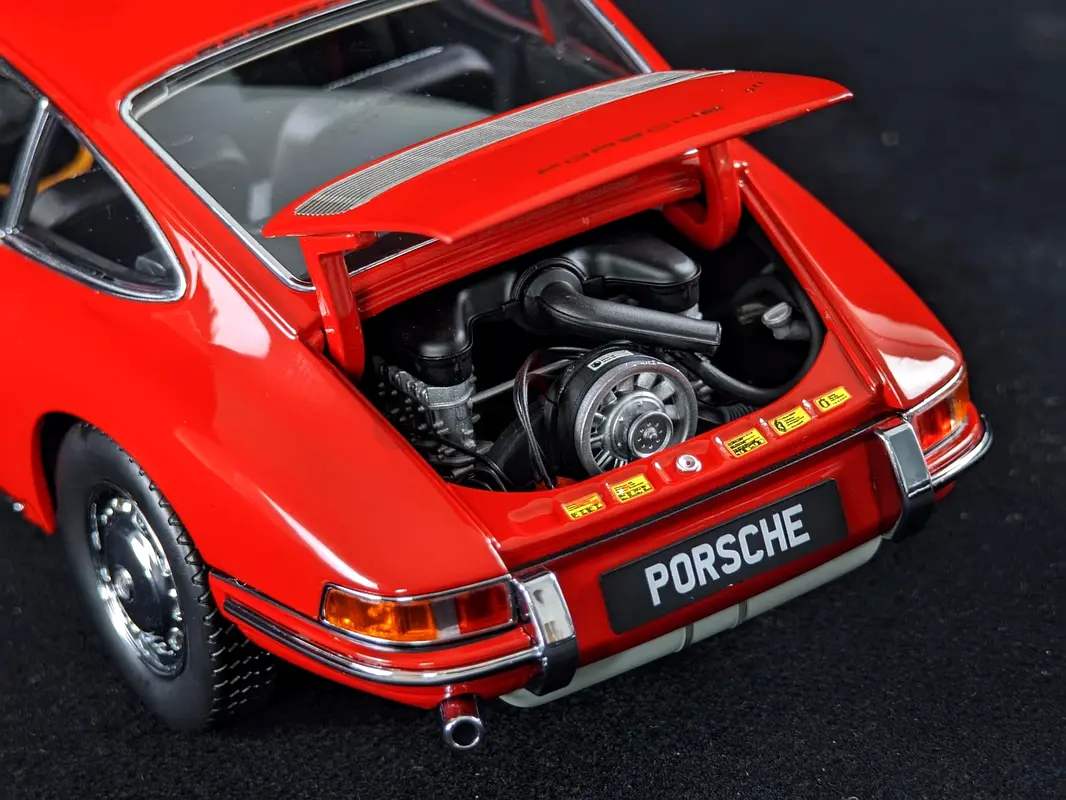 1/18 Porsche 901 DIECAST MODEL CAR